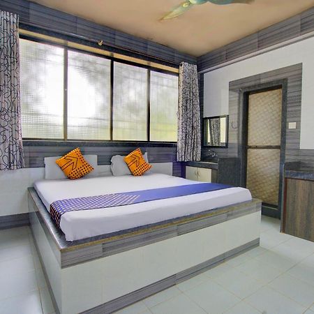 Spot On 63917 Hotel Dolphin Garden Kolad Exterior foto